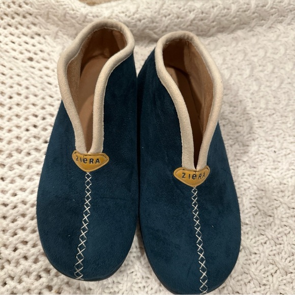 ZIERA CUDDIES W ROYAL SLIPPERS WOMENS SHOES CONFOR FLAT SIZE 38 NAVY BLUE - Picture 1 of 6